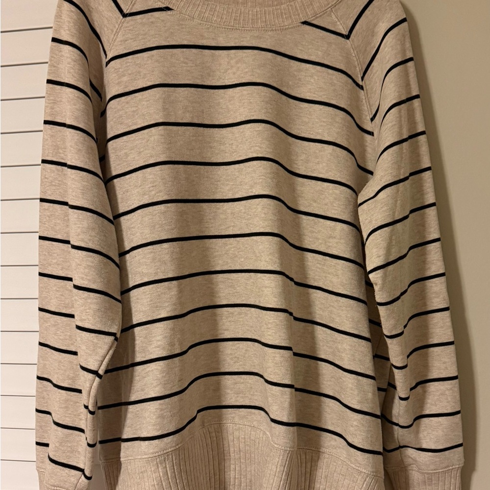 Women’s Maurices Striped Beige and Black Sweatshirt Size Large